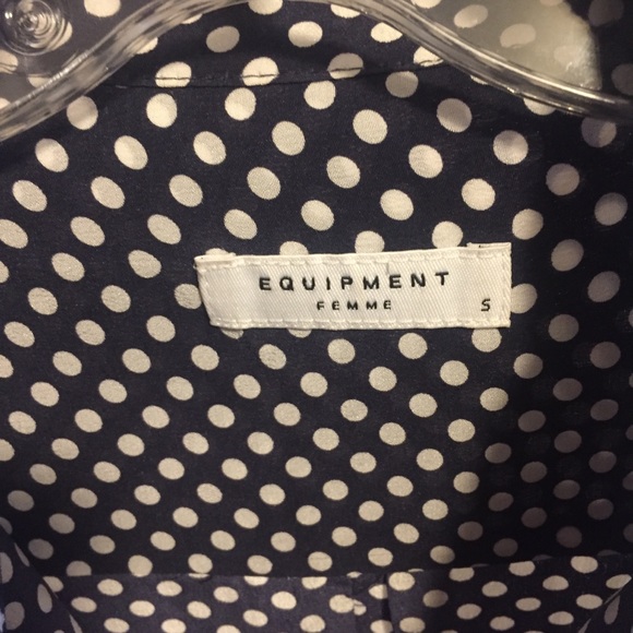 🚫 SOLD 🚫 Equipment Navy Polka Dot Blouse - Picture 4 of 4